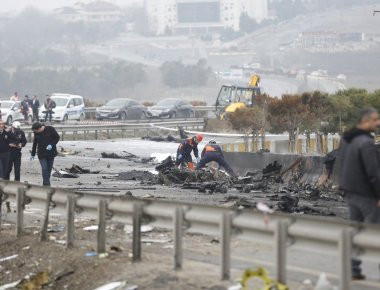 Η τραγική στιγμή της συντριβής του ελικοπτέρου στην Κωνσταντινούπολη (φωτό & βίντεο)